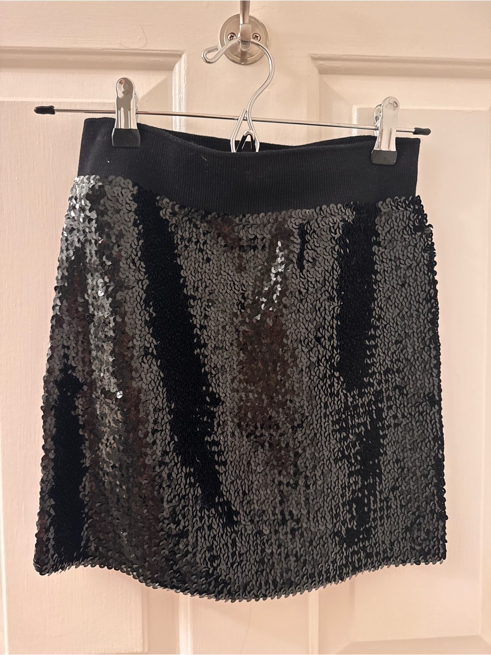 Lily White Black & Gunmetal Sequin Mini Skirt - Picture 3 of 3